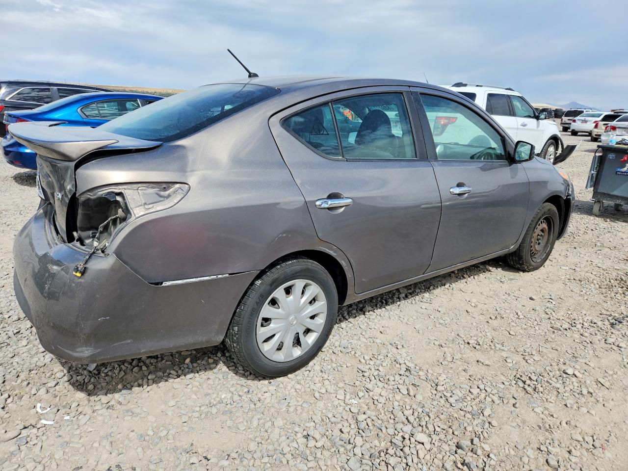 2017 NISSAN VERSA 1.6 SV — снимка 3