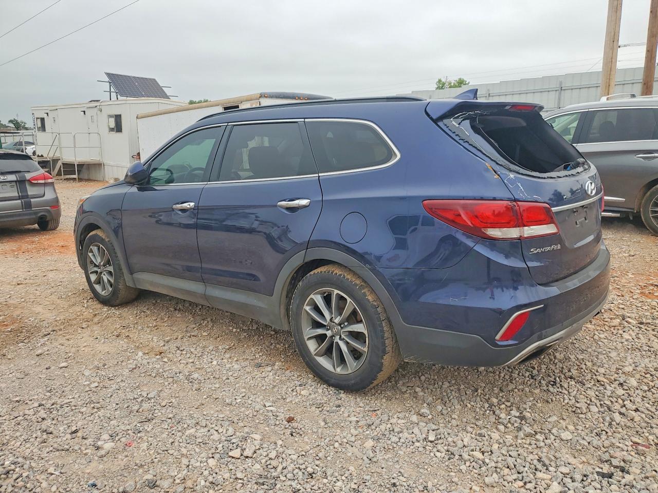 2017 HYUNDAI SANTA FE SE — снимка 2