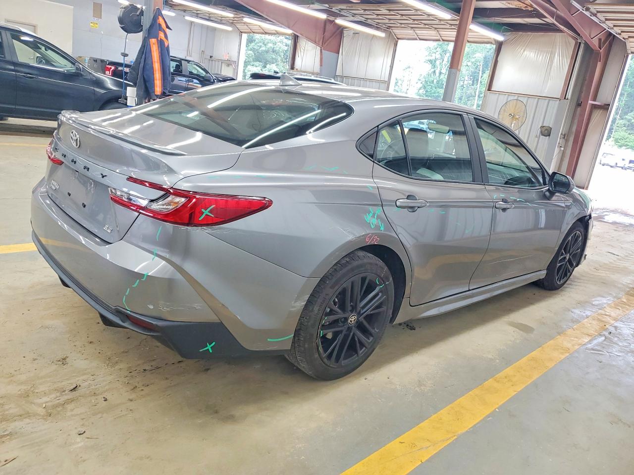 2025 TOYOTA CAMRY SE — снимка 3