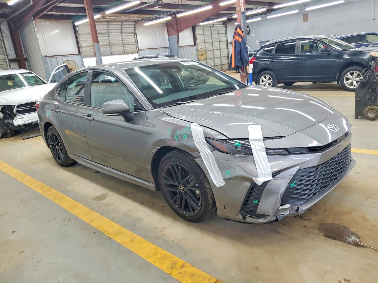 2025 TOYOTA CAMRY SE — снимка 4