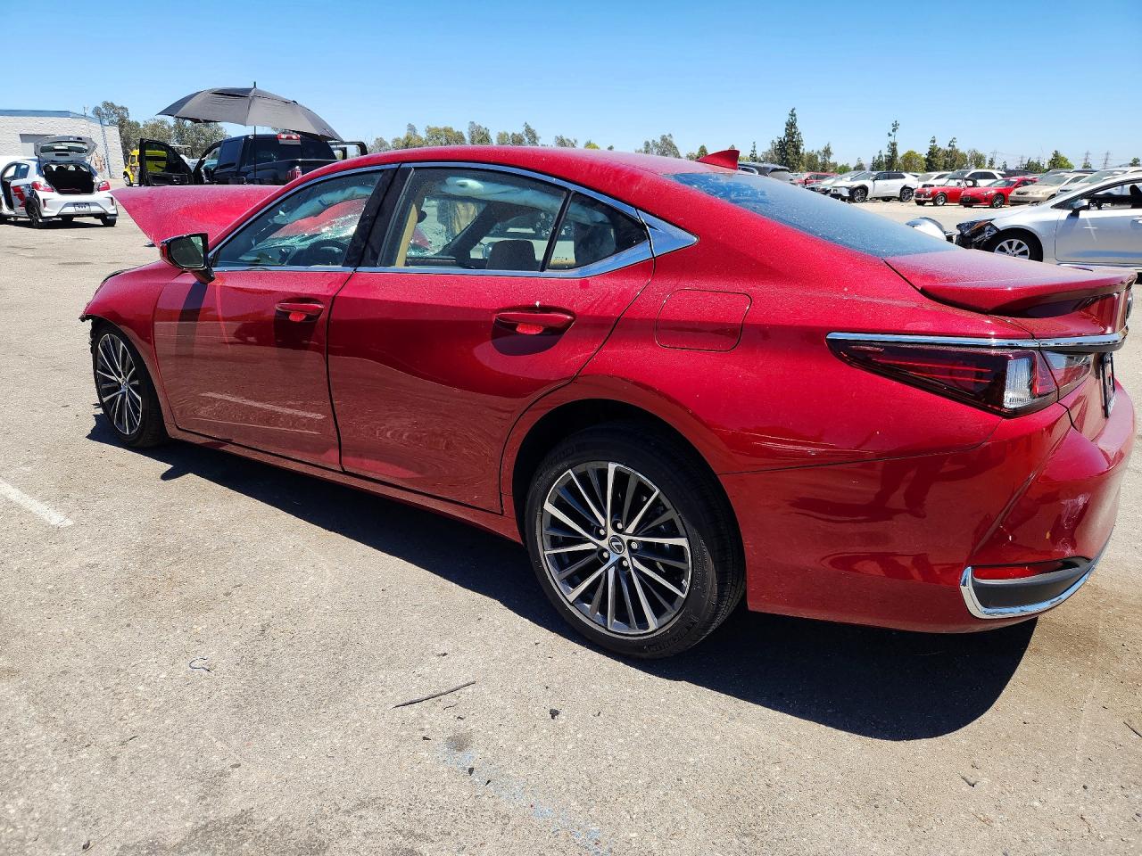 2025 LEXUS ES 300H BASE — снимка 2