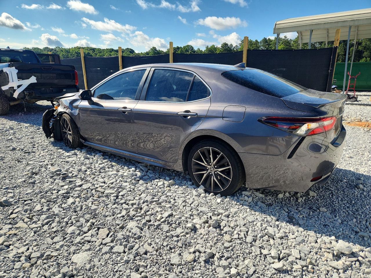 2021 TOYOTA CAMRY SE — снимка 2