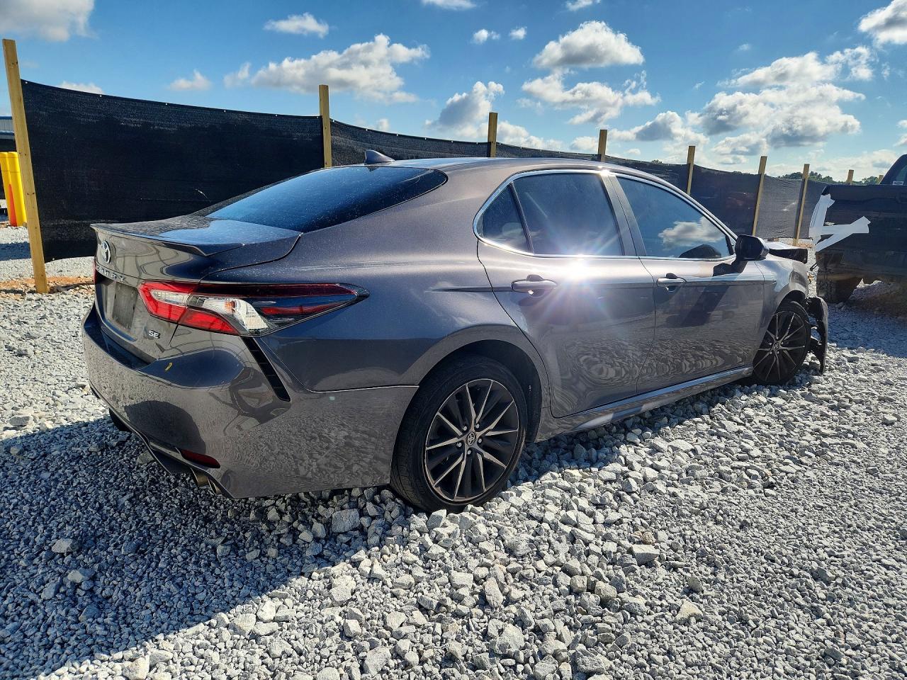 2021 TOYOTA CAMRY SE — снимка 3