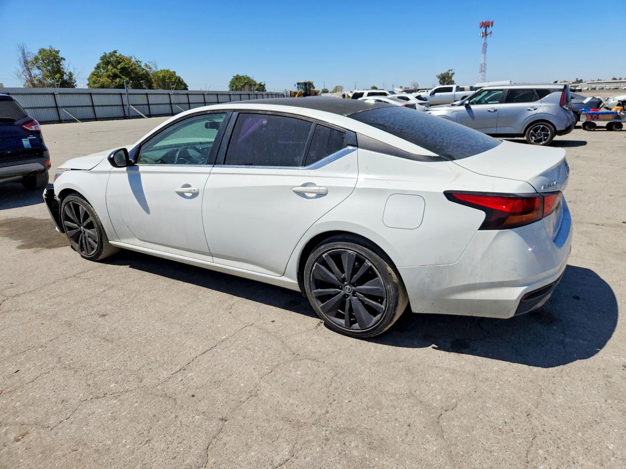 2019 NISSAN ALTIMA SR — снимка 2