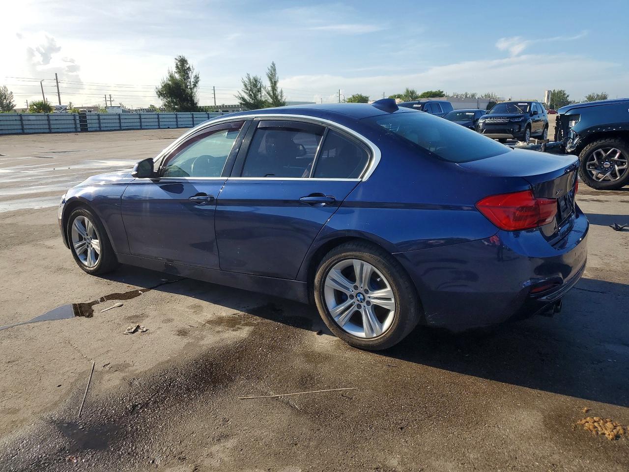 2017 BMW 330 XI — снимка 2