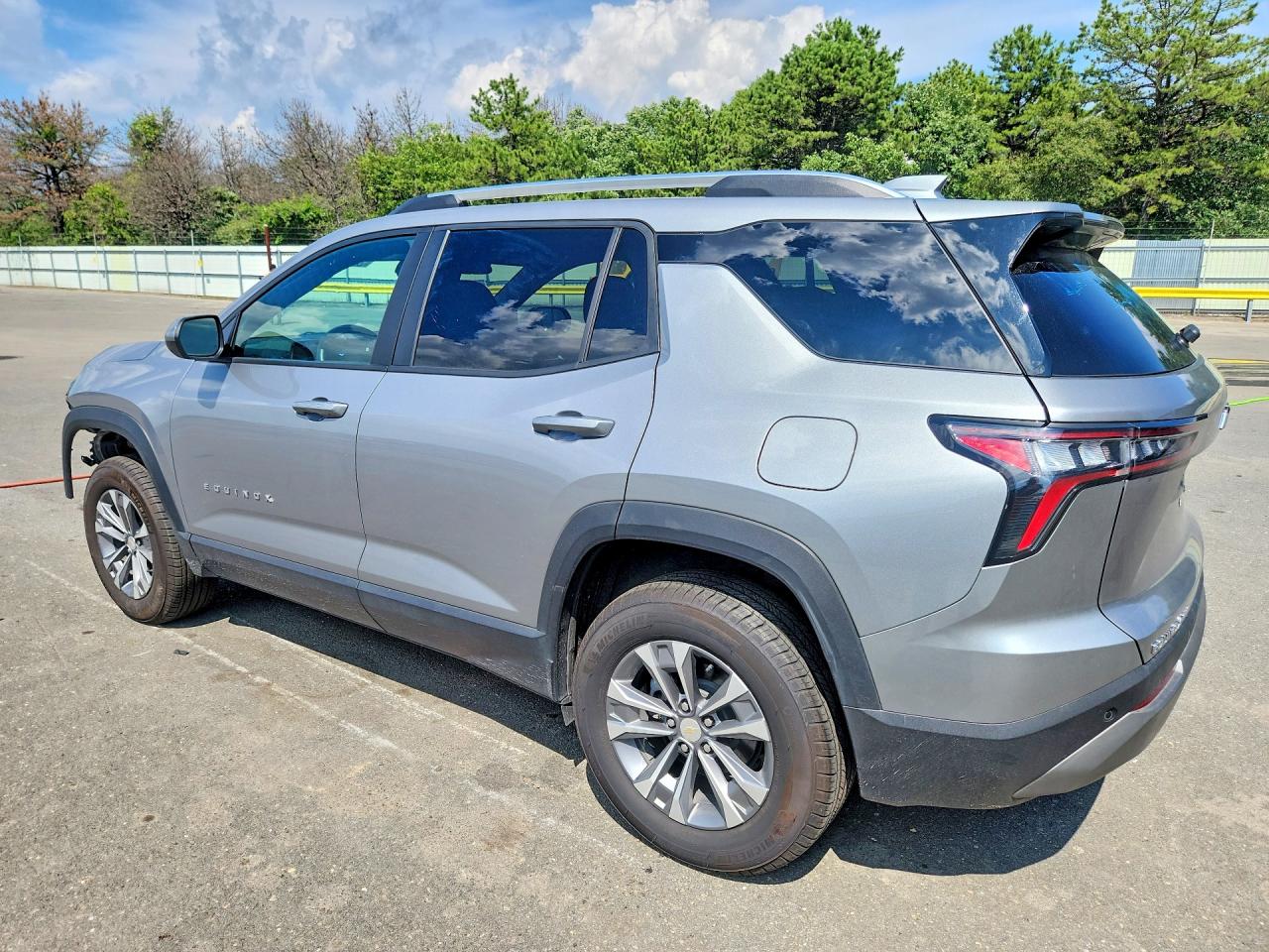 2025 CHEVROLET EQUINOX LT — снимка 2