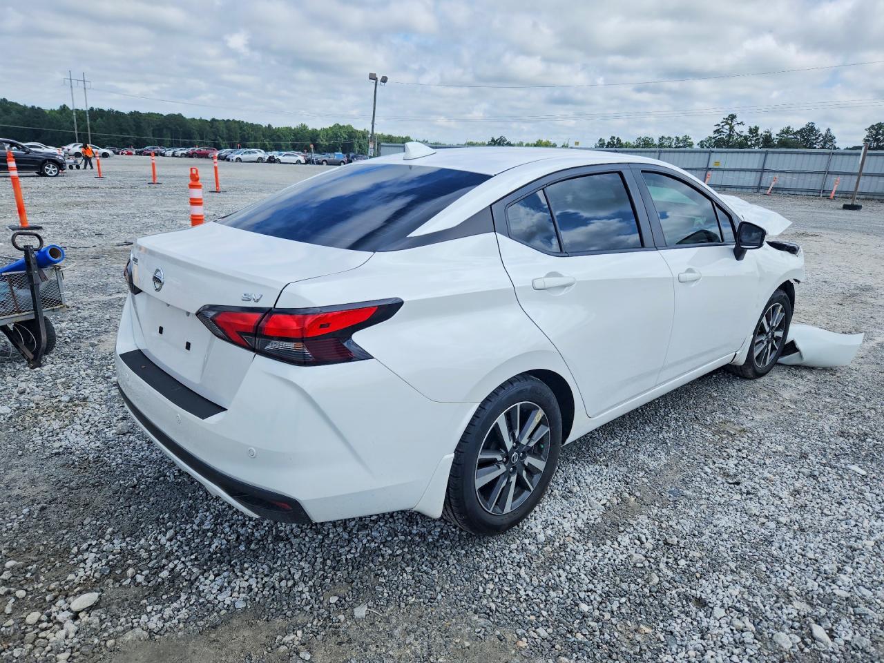 2021 NISSAN VERSA SV — снимка 3