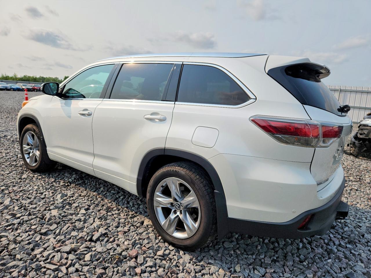 2016 TOYOTA HIGHLANDER LIMITED — снимка 2