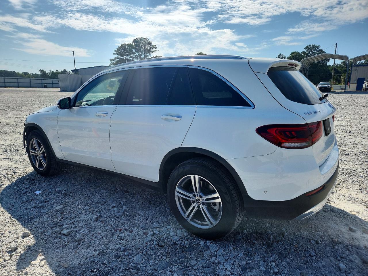 2022 MERCEDES-BENZ GLC 300 — снимка 2
