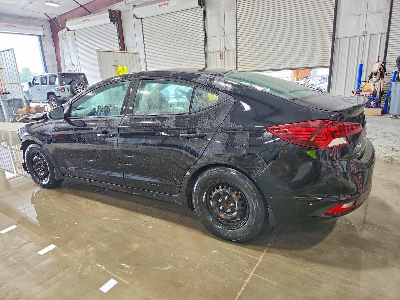 2019 HYUNDAI ELANTRA SE — снимка 2