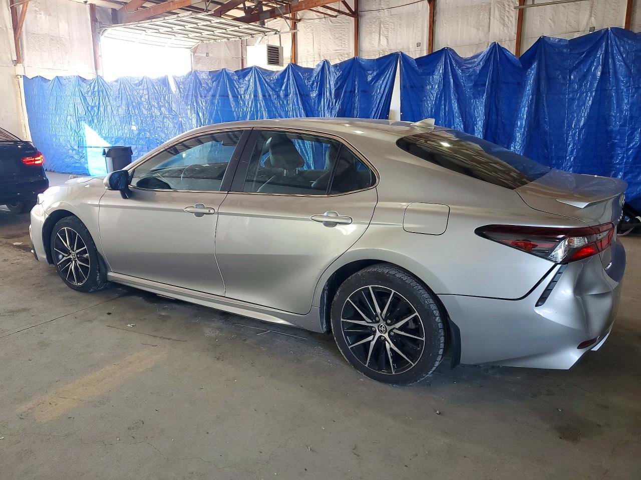 2024 TOYOTA CAMRY SE — снимка 2