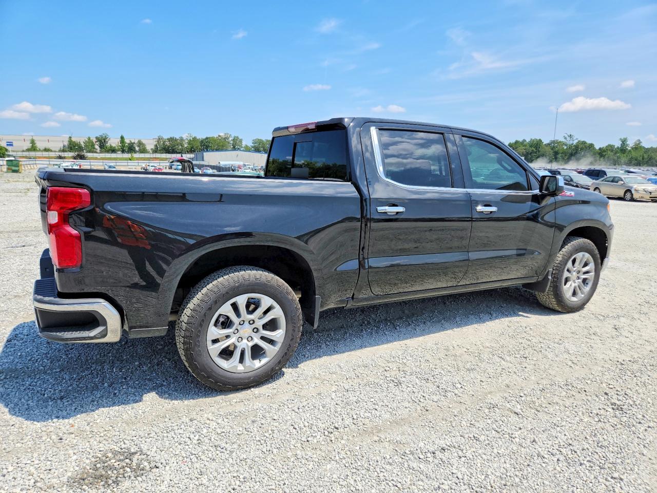 2026 CHEVROLET SILVERADO K1500 LTZ — снимка 3