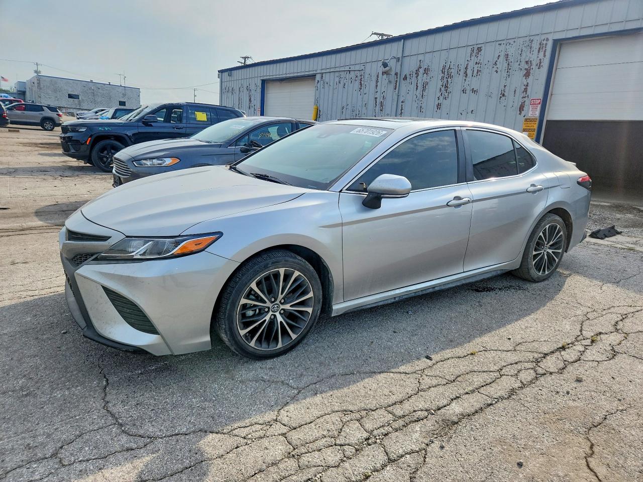 2018 TOYOTA CAMRY SE