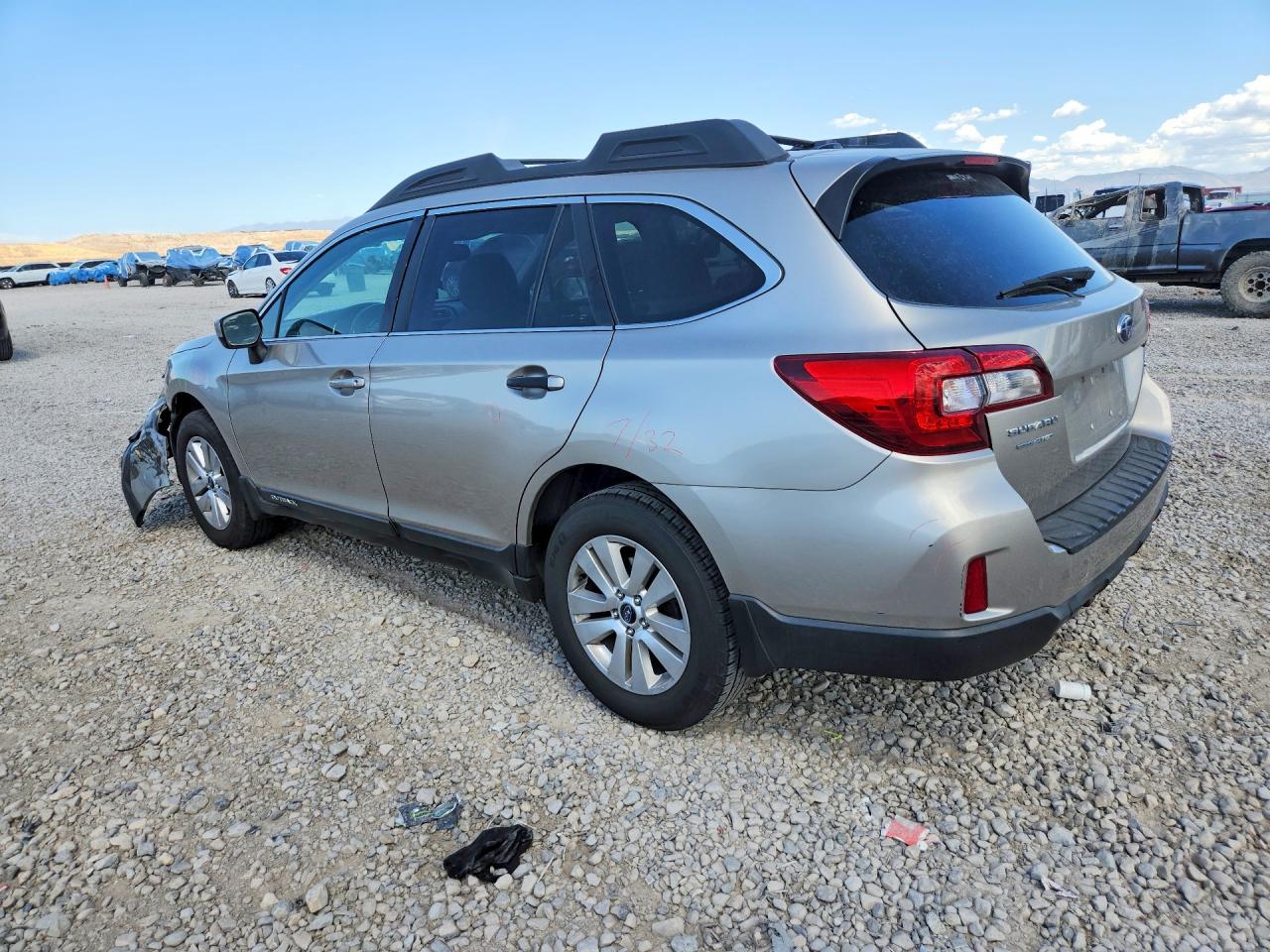 2015 SUBARU OUTBACK 2.5I PREMIUM — снимка 2