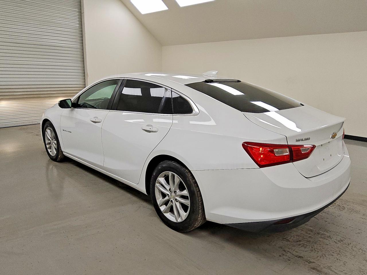 2017 CHEVROLET MALIBU LT — снимка 2