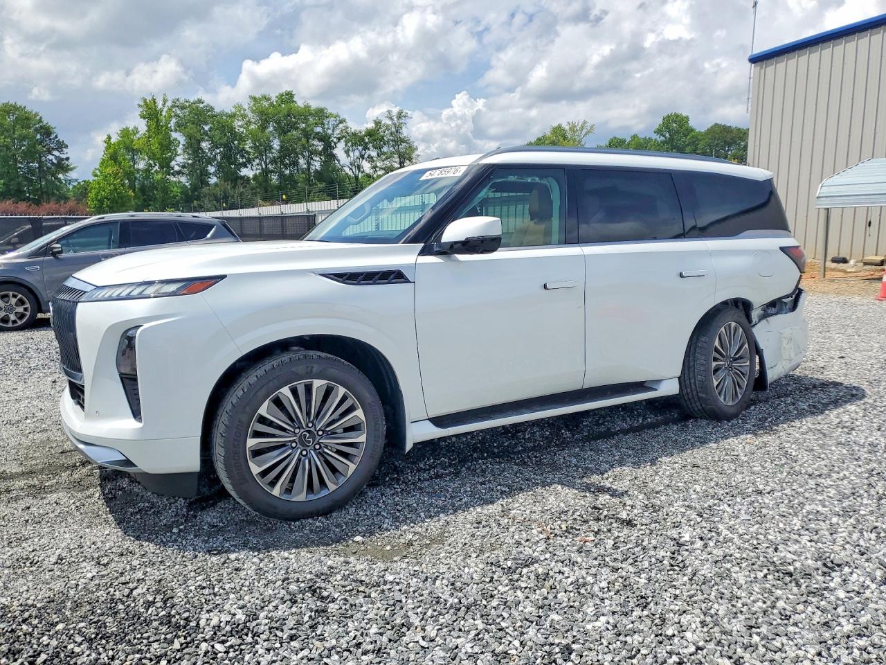 2026 INFINITI QX80 LUXE