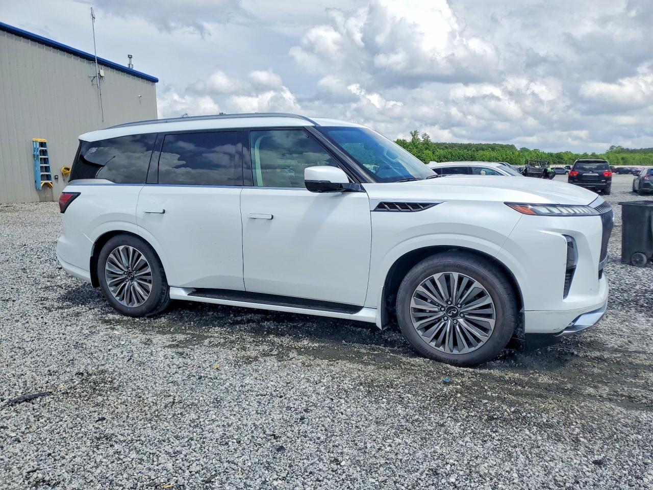 2026 INFINITI QX80 LUXE — снимка 4