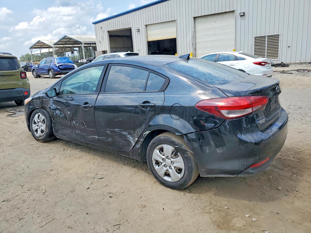 2017 KIA FORTE LX — снимка 2