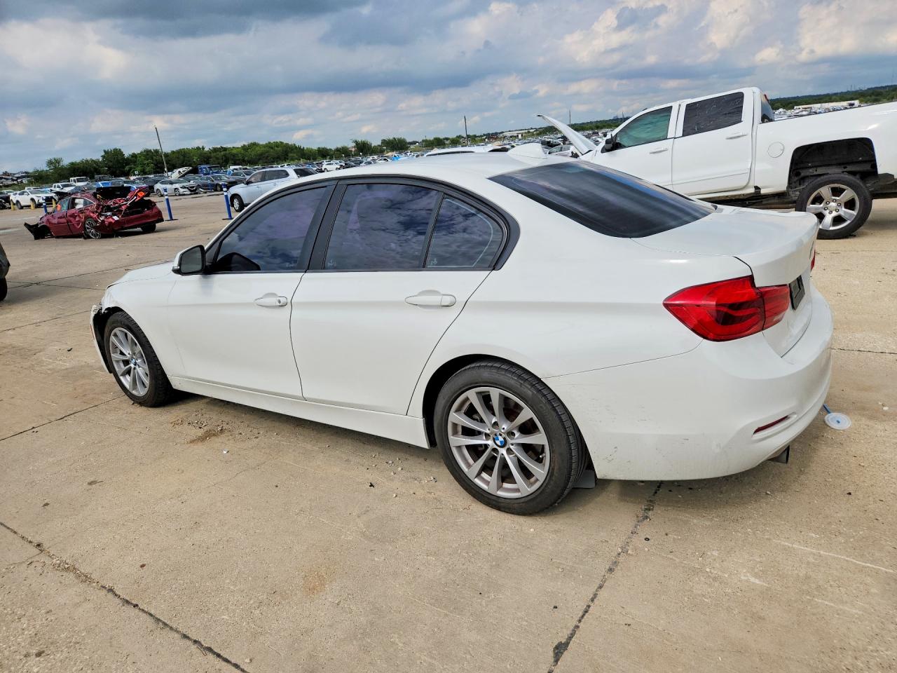 2018 BMW 320 I — снимка 2