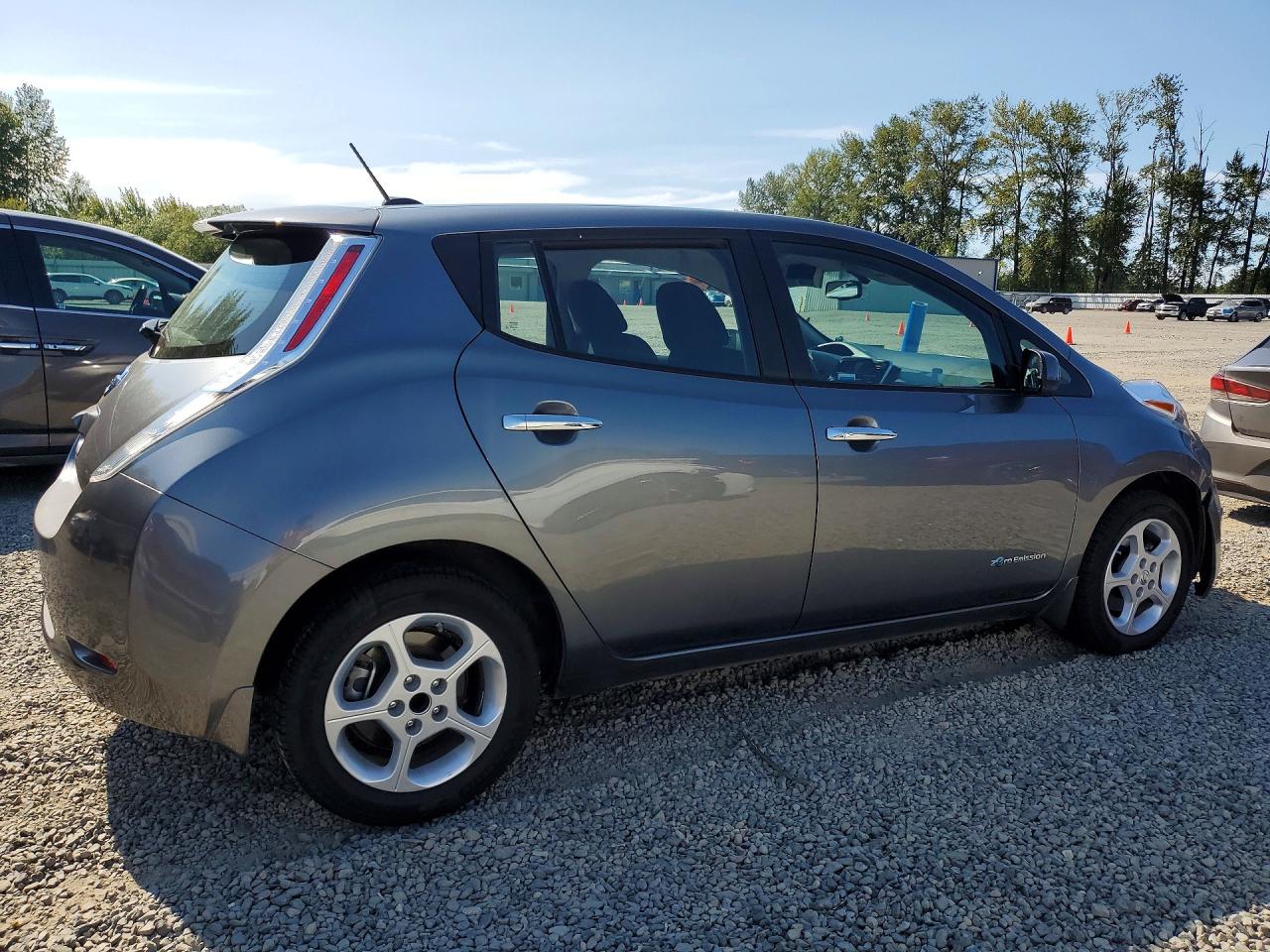 2015 NISSAN LEAF SV — снимка 3