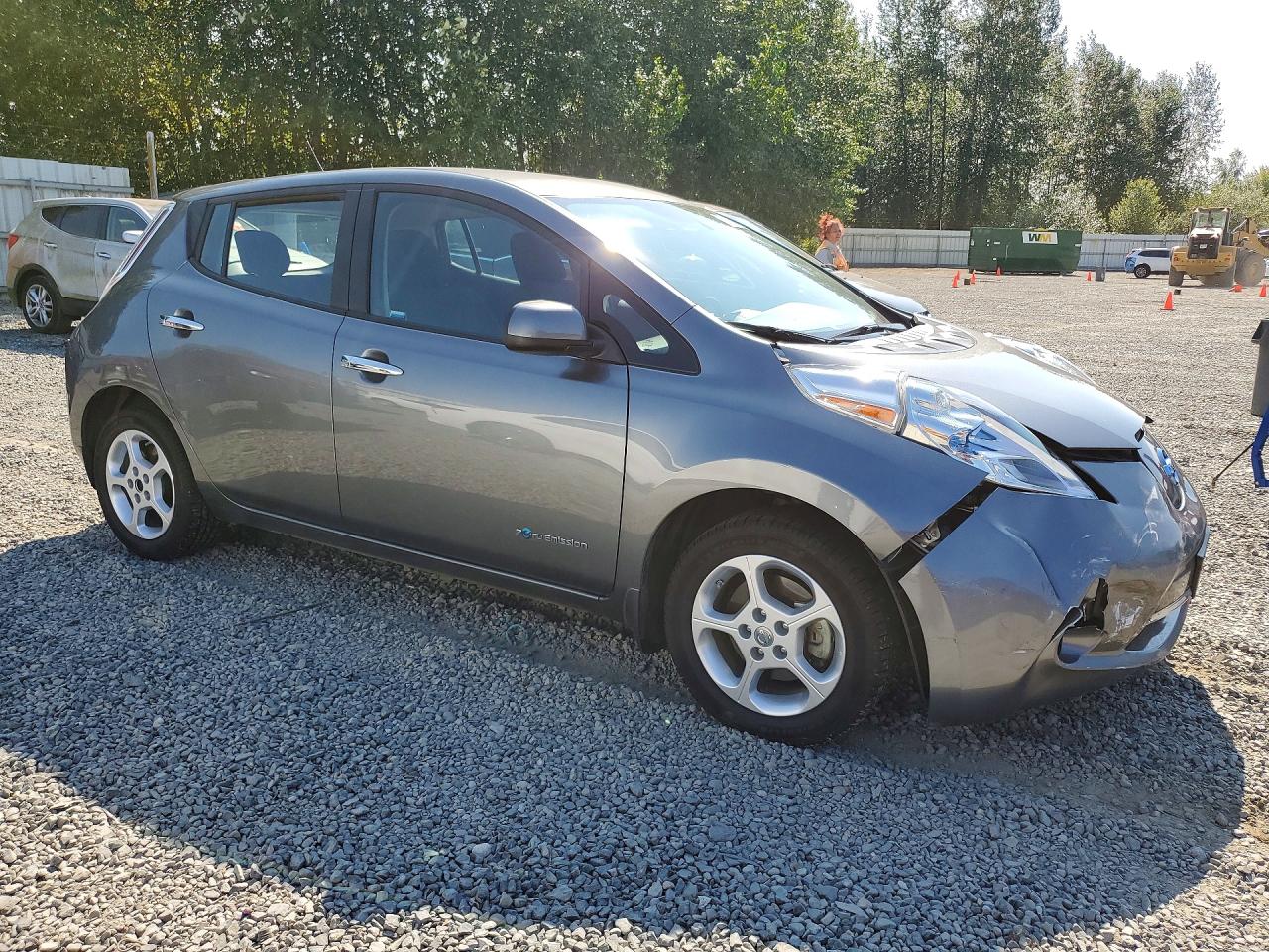 2015 NISSAN LEAF SV — снимка 4