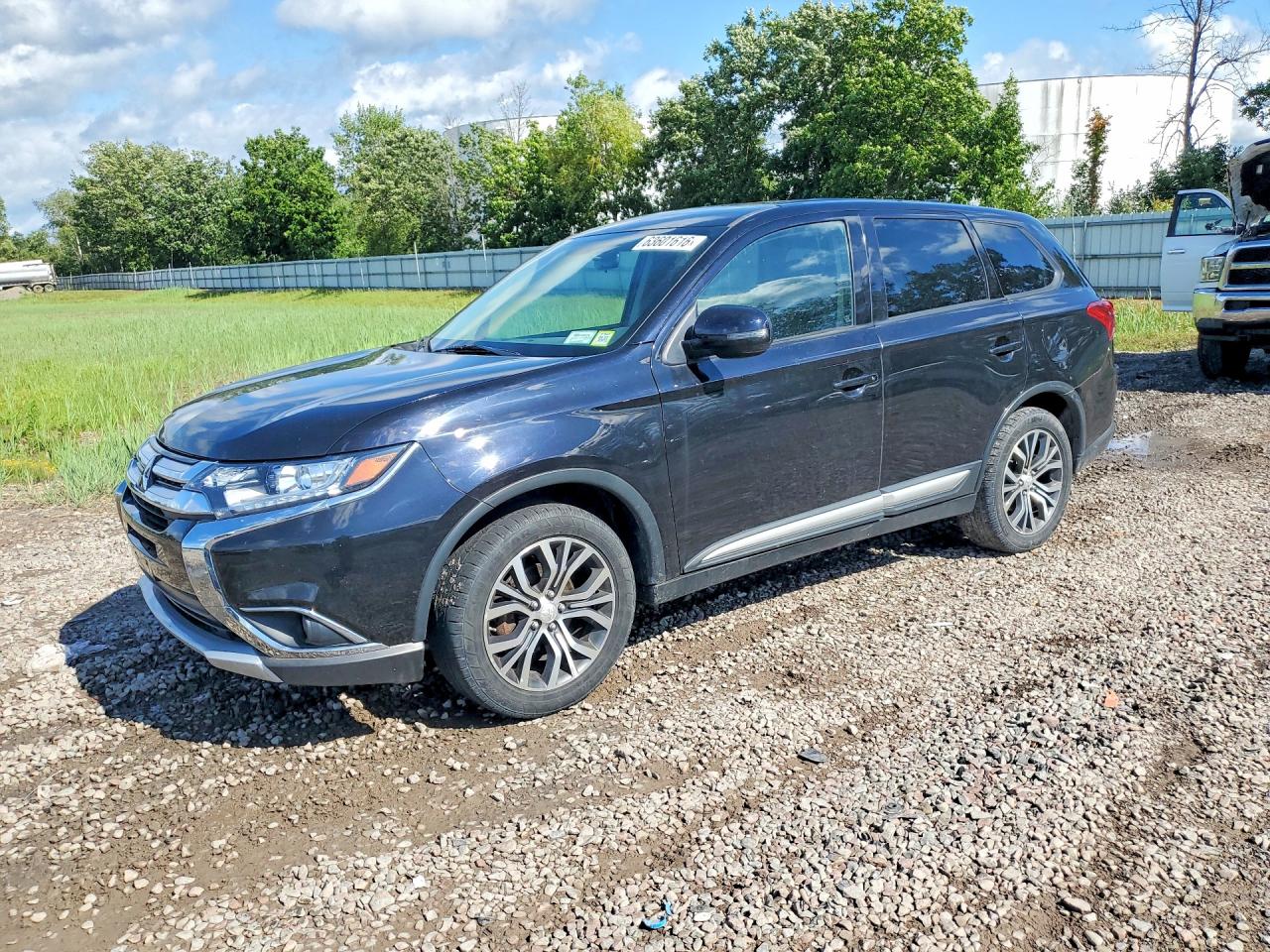 2017 MITSUBISHI OUTLANDER SE