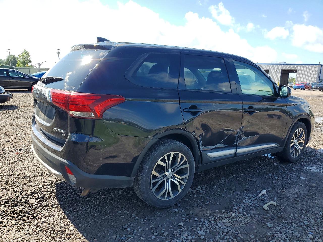 2017 MITSUBISHI OUTLANDER SE — снимка 3