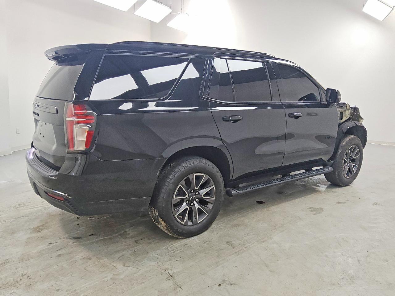 2021 CHEVROLET TAHOE K1500 Z71 — снимка 3
