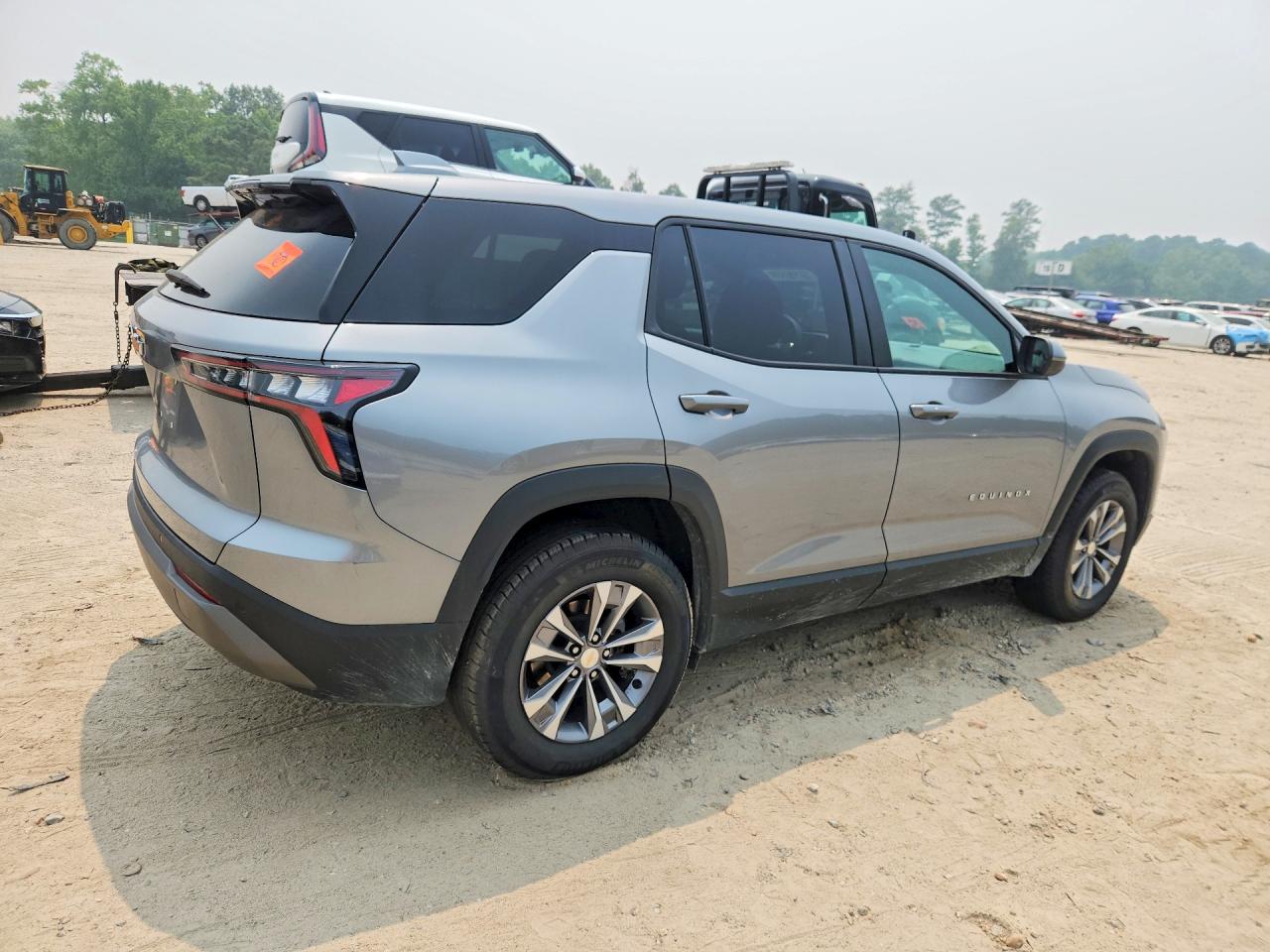 2025 CHEVROLET EQUINOX LT — снимка 3