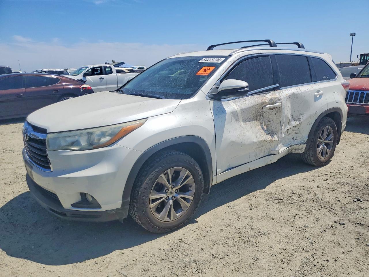 2015 TOYOTA HIGHLANDER XLE
