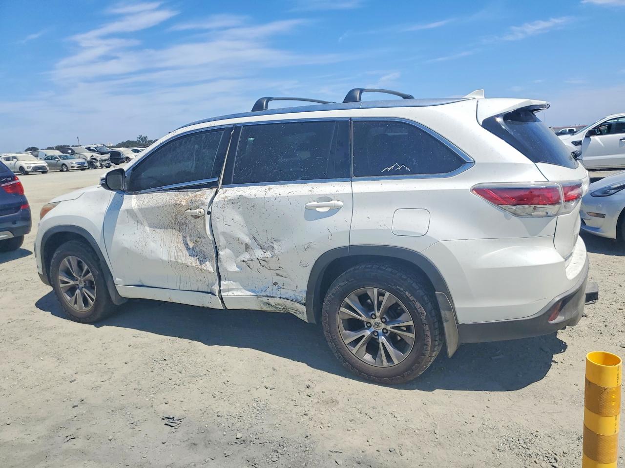 2015 TOYOTA HIGHLANDER XLE — снимка 2
