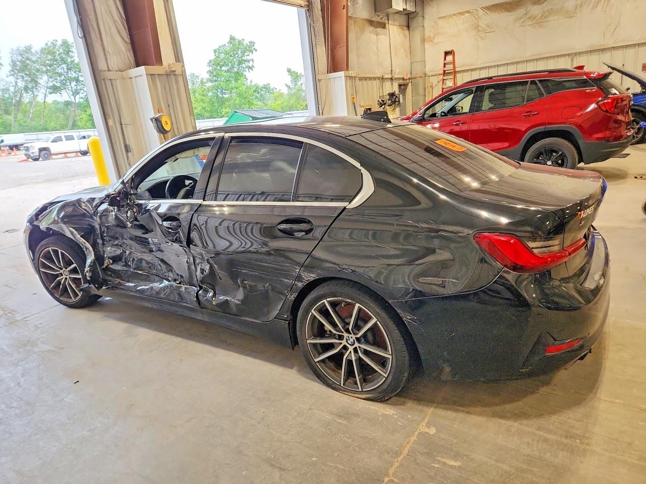 2020 BMW 330XI — снимка 2