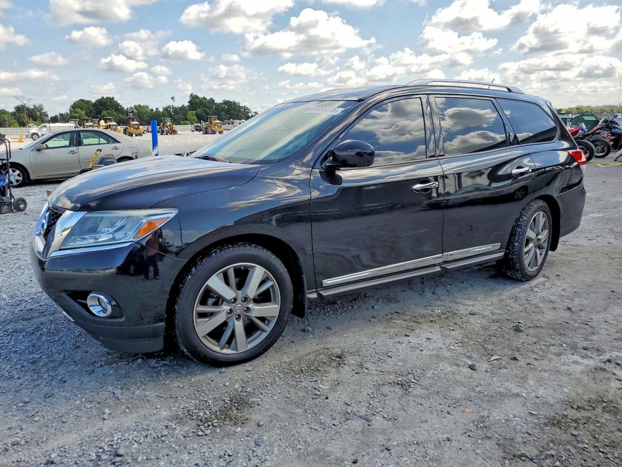 2016 NISSAN PATHFINDER PLATINUM