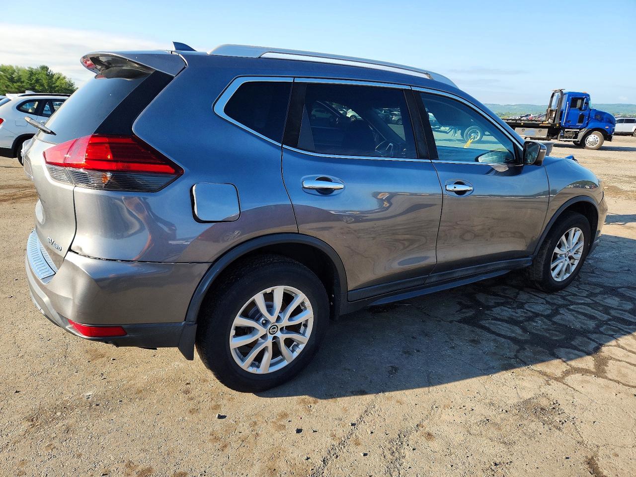 2017 NISSAN ROGUE SV — снимка 3