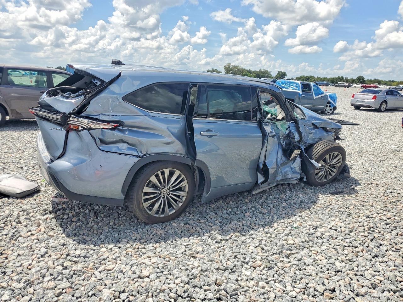 2021 TOYOTA HIGHLANDER HYBRID PLATINUM — снимка 3