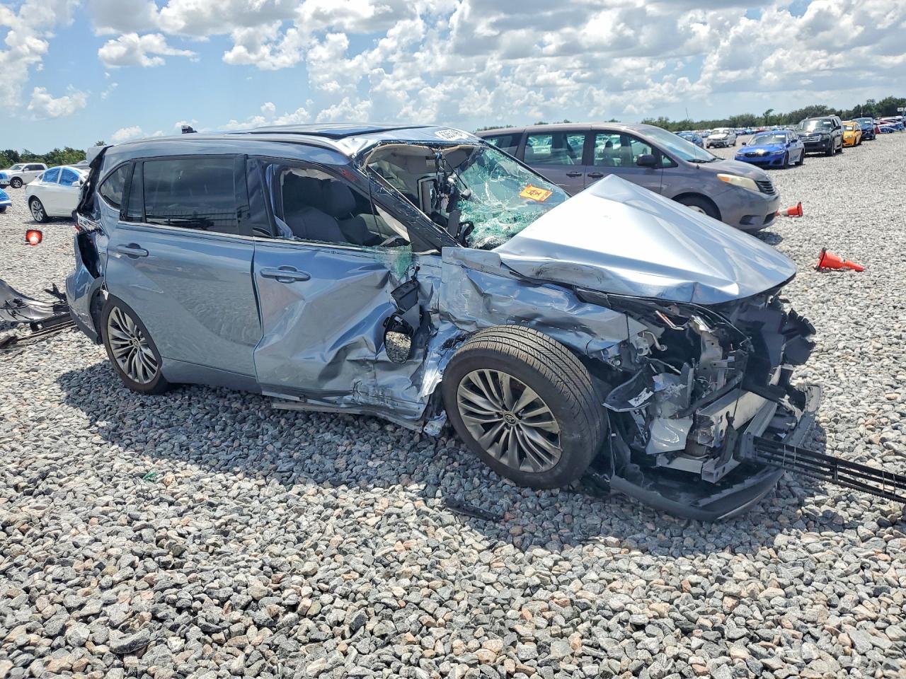 2021 TOYOTA HIGHLANDER HYBRID PLATINUM — снимка 4