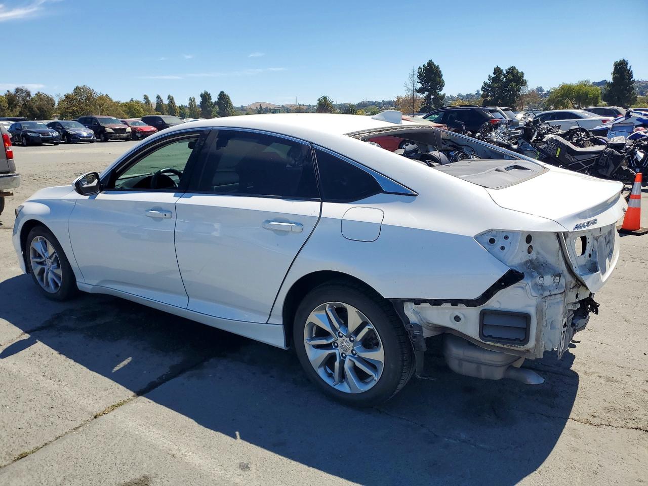 2018 HONDA ACCORD LX — снимка 2