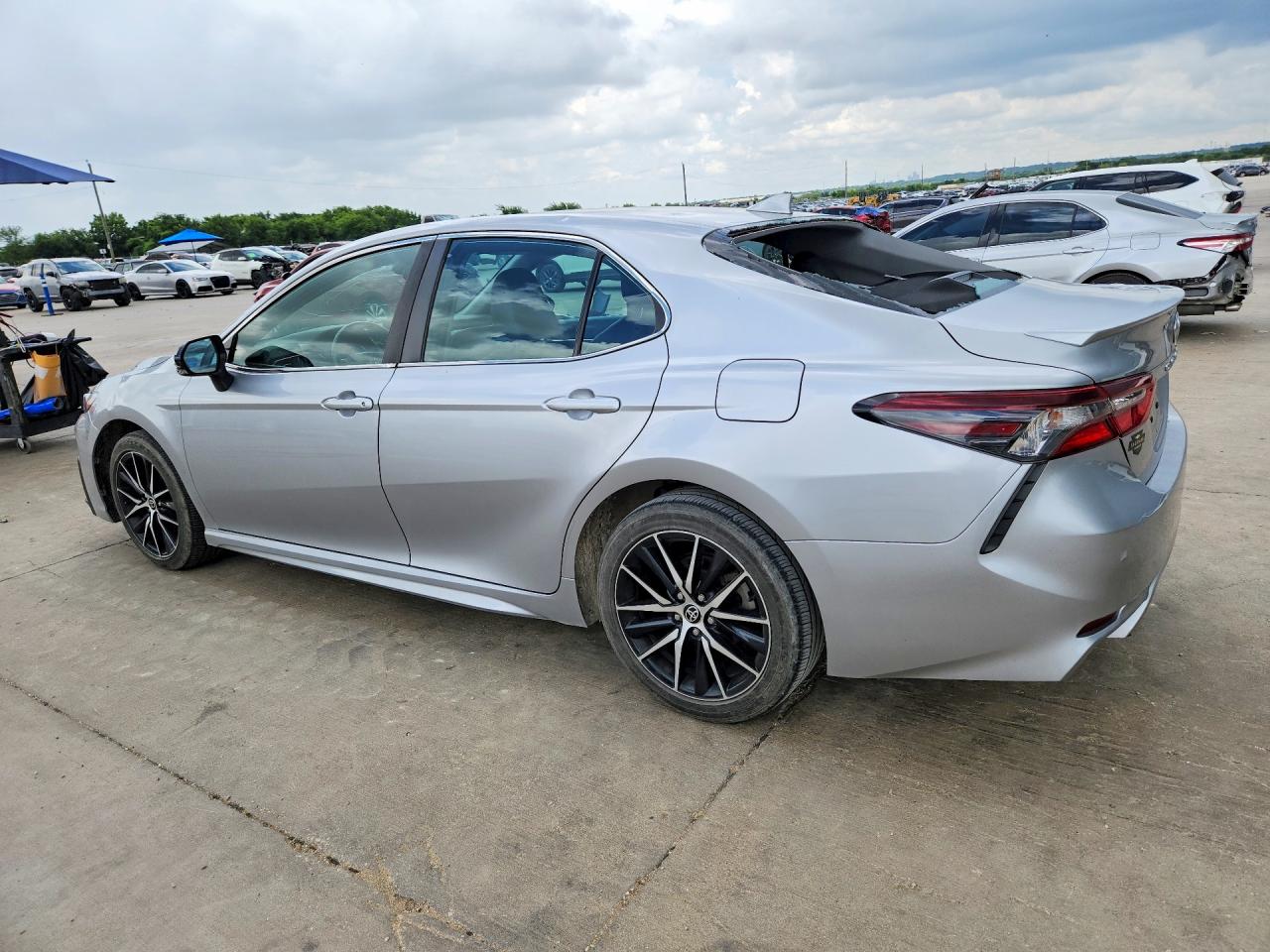 2023 TOYOTA CAMRY SE — снимка 2