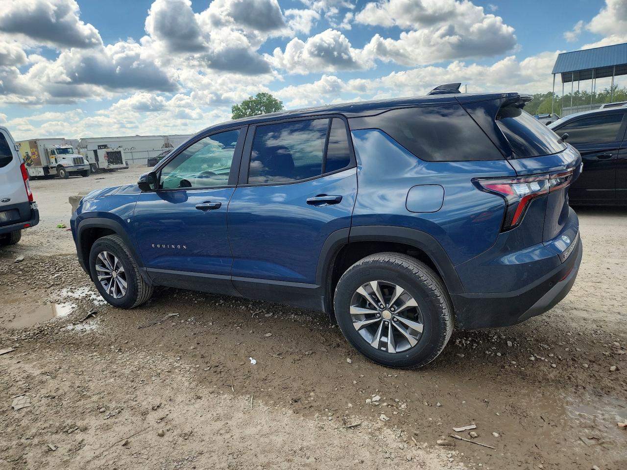 2026 CHEVROLET EQUINOX LT — снимка 2