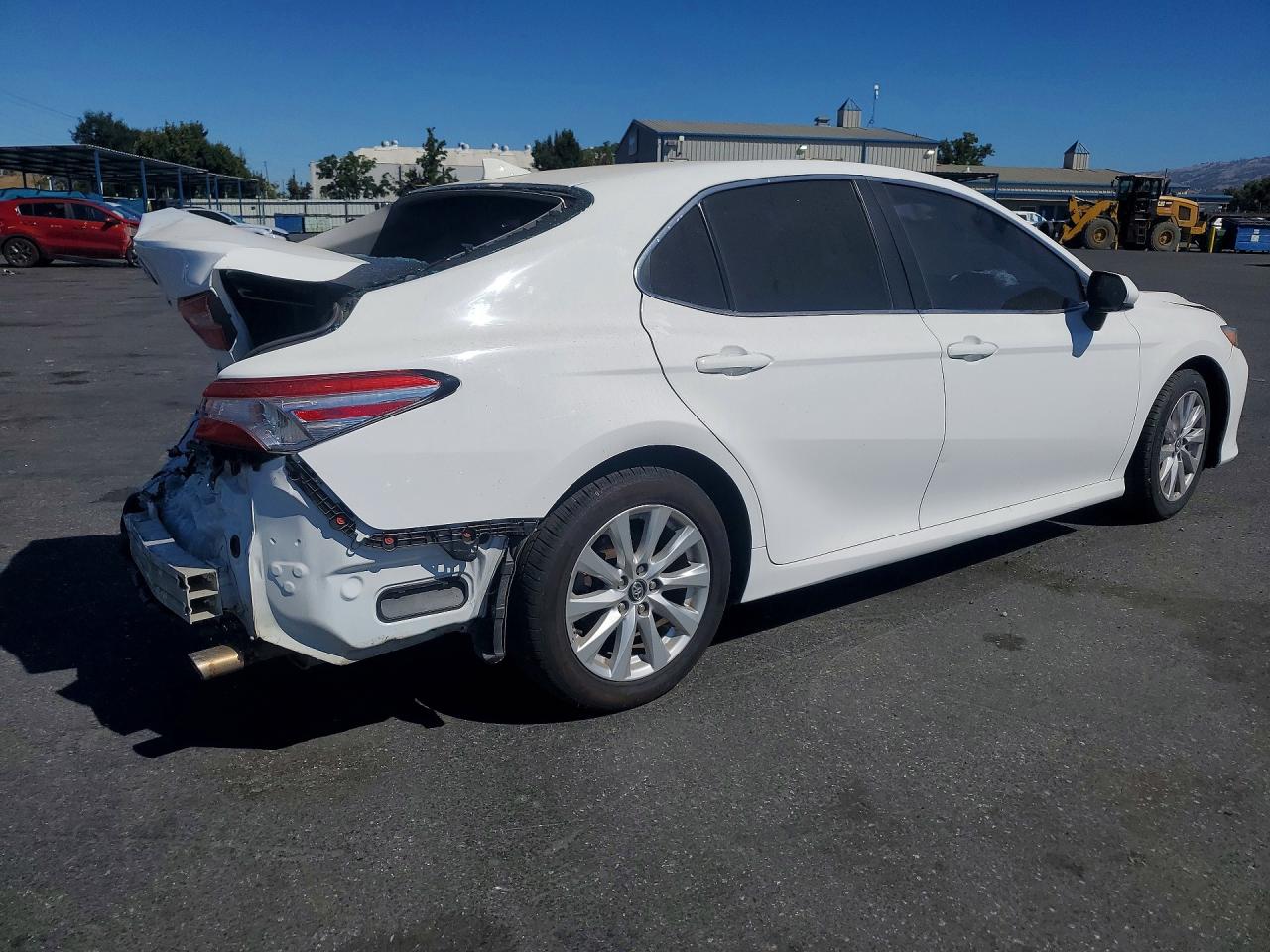 2019 TOYOTA CAMRY LE — снимка 3