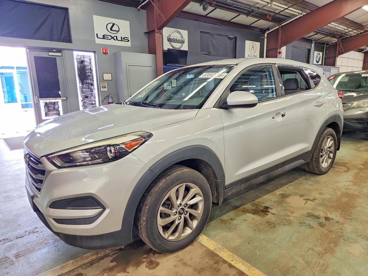 2016 HYUNDAI TUCSON SE