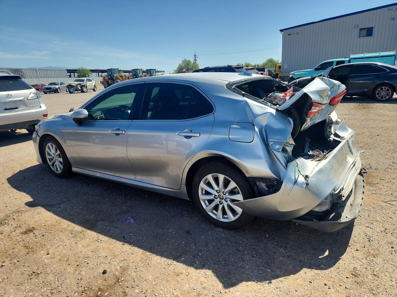 2020 TOYOTA CAMRY LE — снимка 2