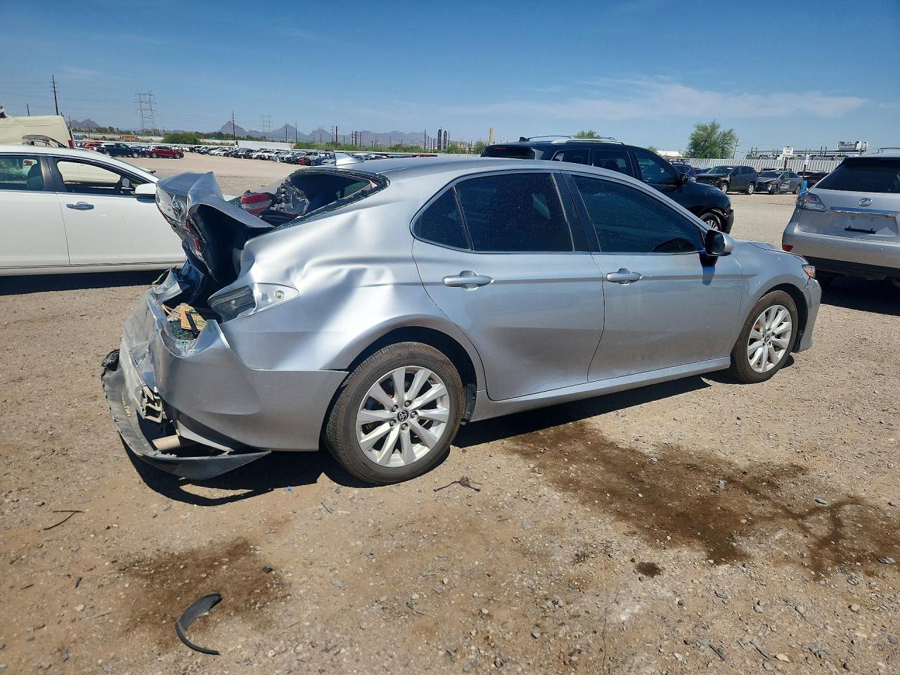 2020 TOYOTA CAMRY LE — снимка 3
