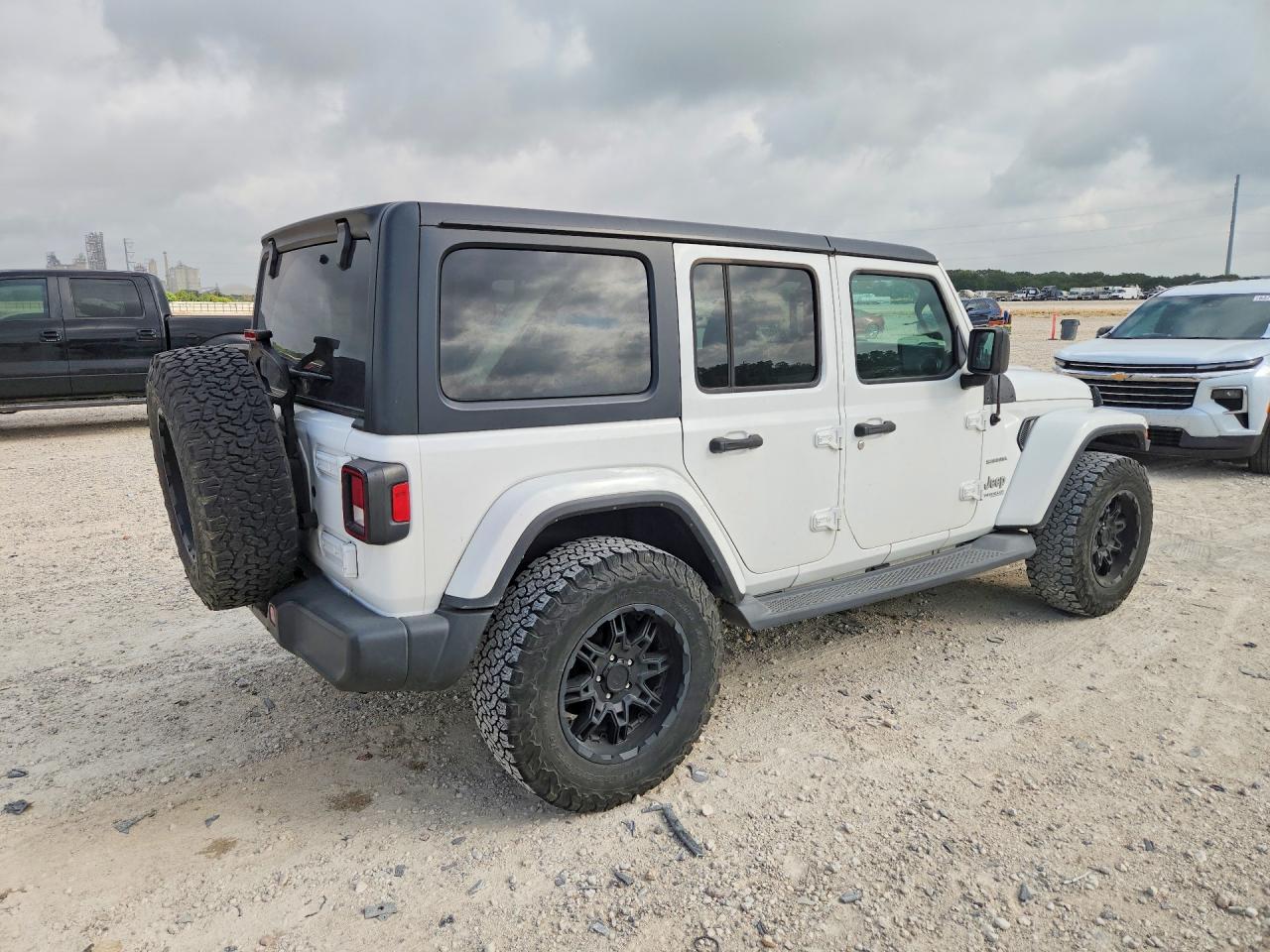 2019 JEEP WRANGLER UNLIMITED SAHARA — снимка 3