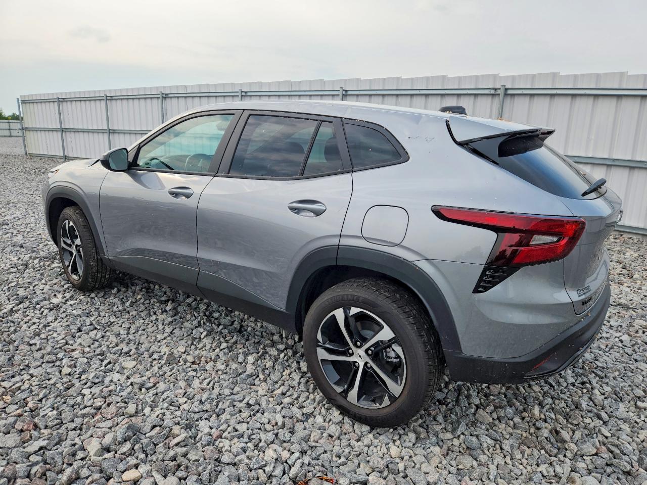 2025 CHEVROLET TRAX 1RS — снимка 2