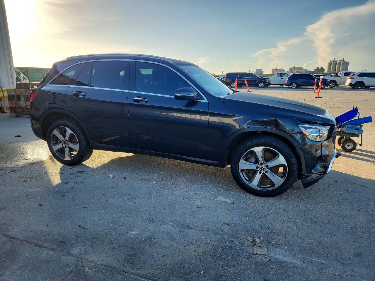2022 MERCEDES-BENZ GLC 300 — снимка 4