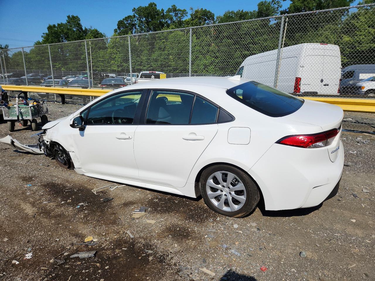 2024 TOYOTA COROLLA LE — снимка 2