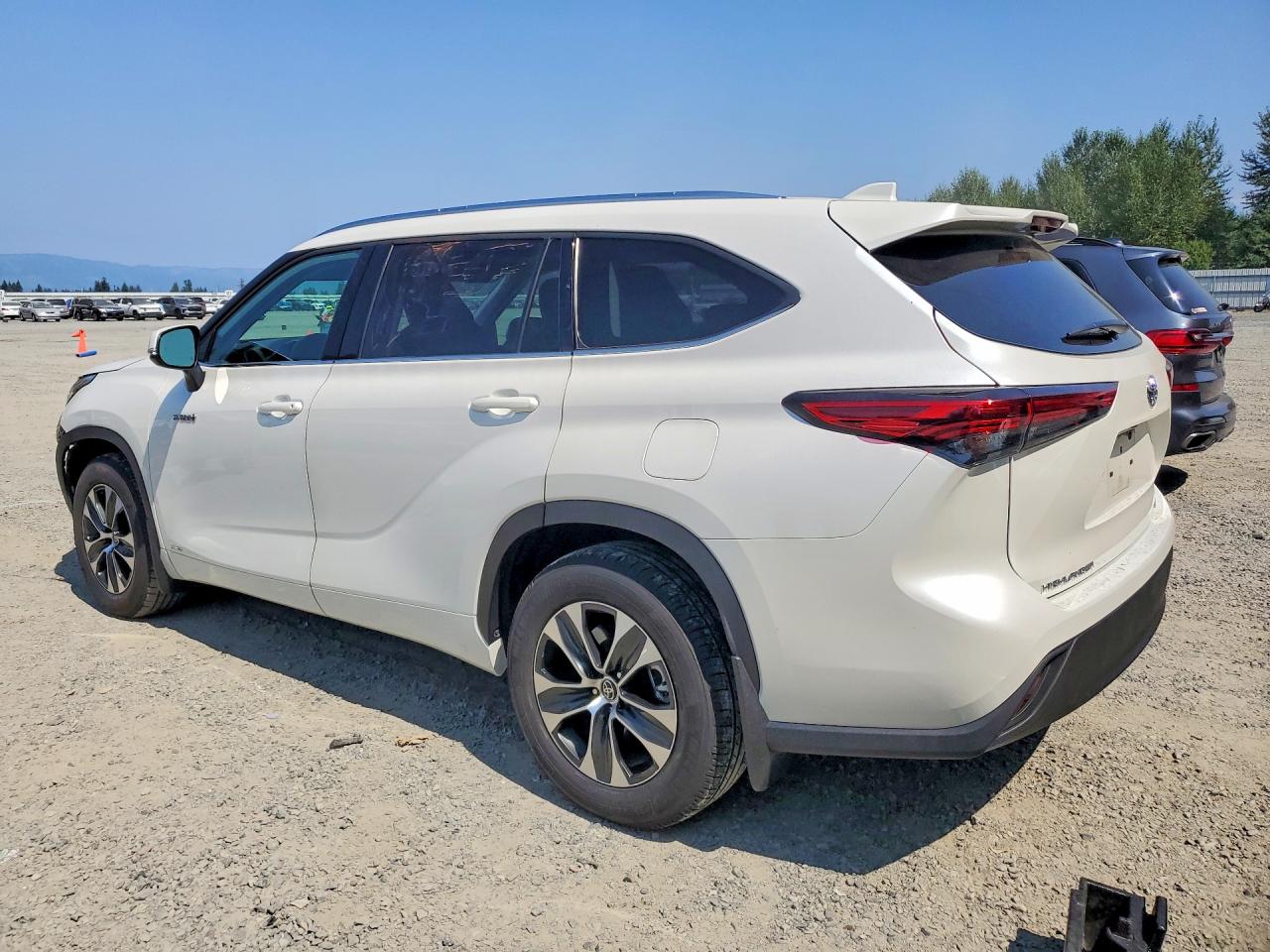 2021 TOYOTA HIGHLANDER HYBRID XLE — снимка 2