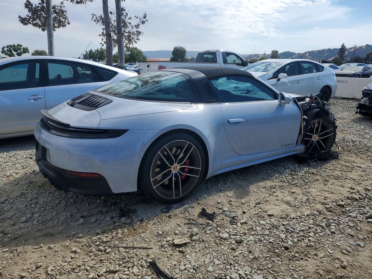 2025 PORSCHE 911 TARGA 4 GTS — снимка 3