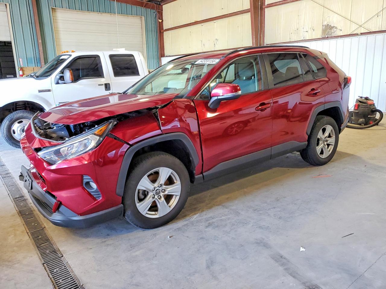 2019 TOYOTA RAV4 XLE